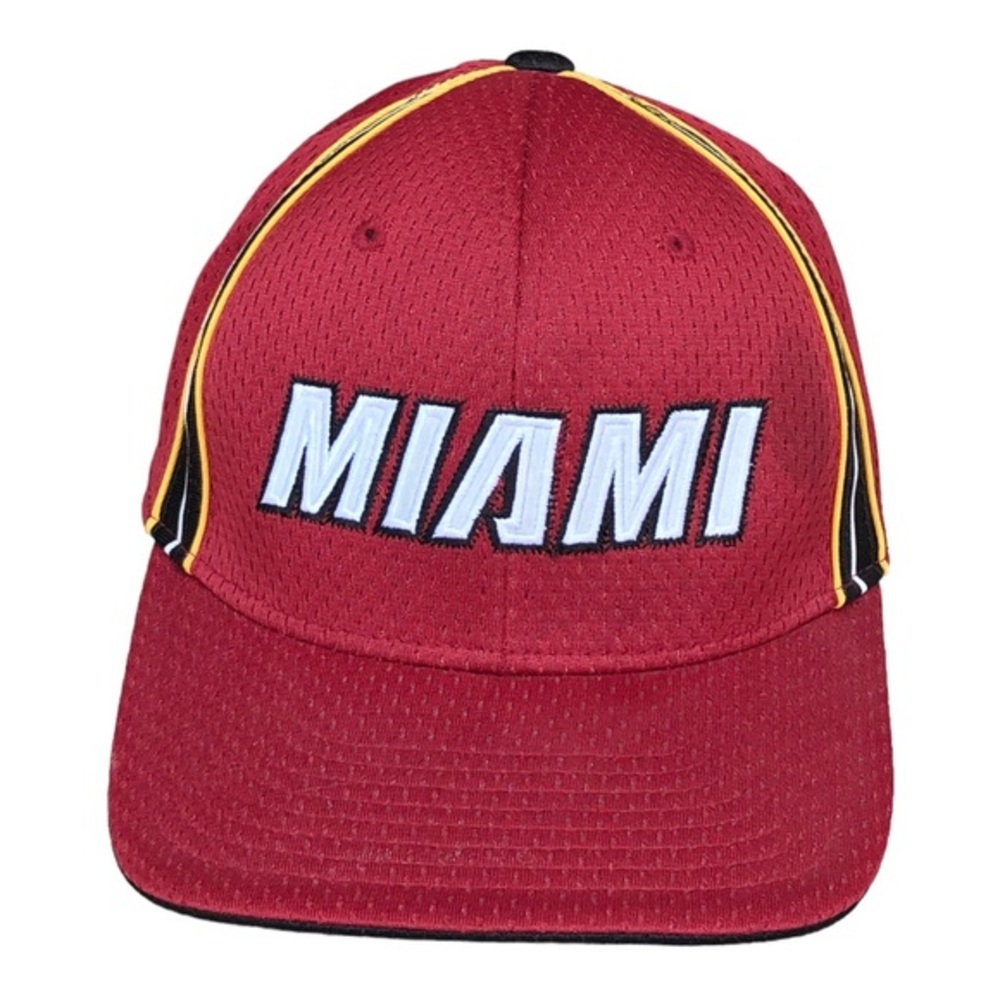Miami Heat Hat Cap Fitted Mens  Red Reebok‎ NBA Basketball Mens.